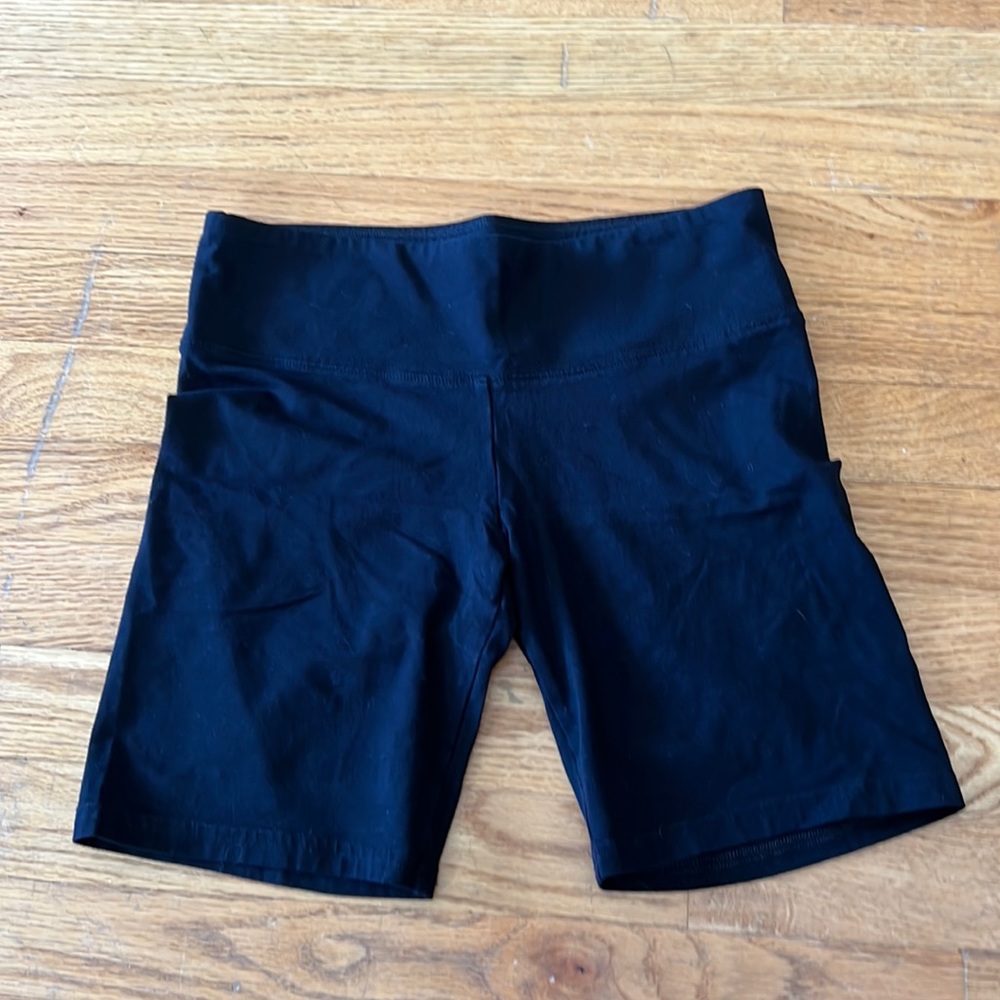 Aritzia TNA biker shorts